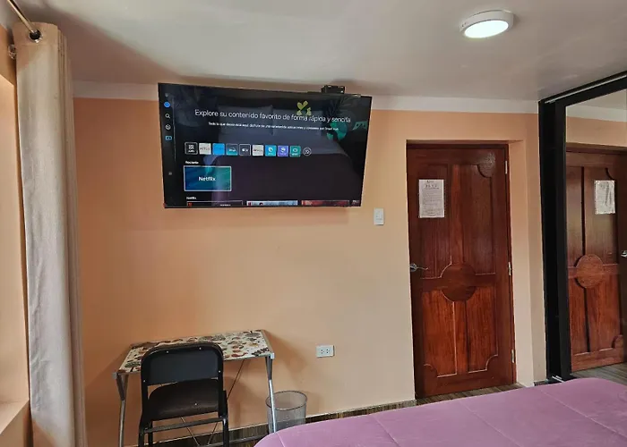 Paqcha Hotel *